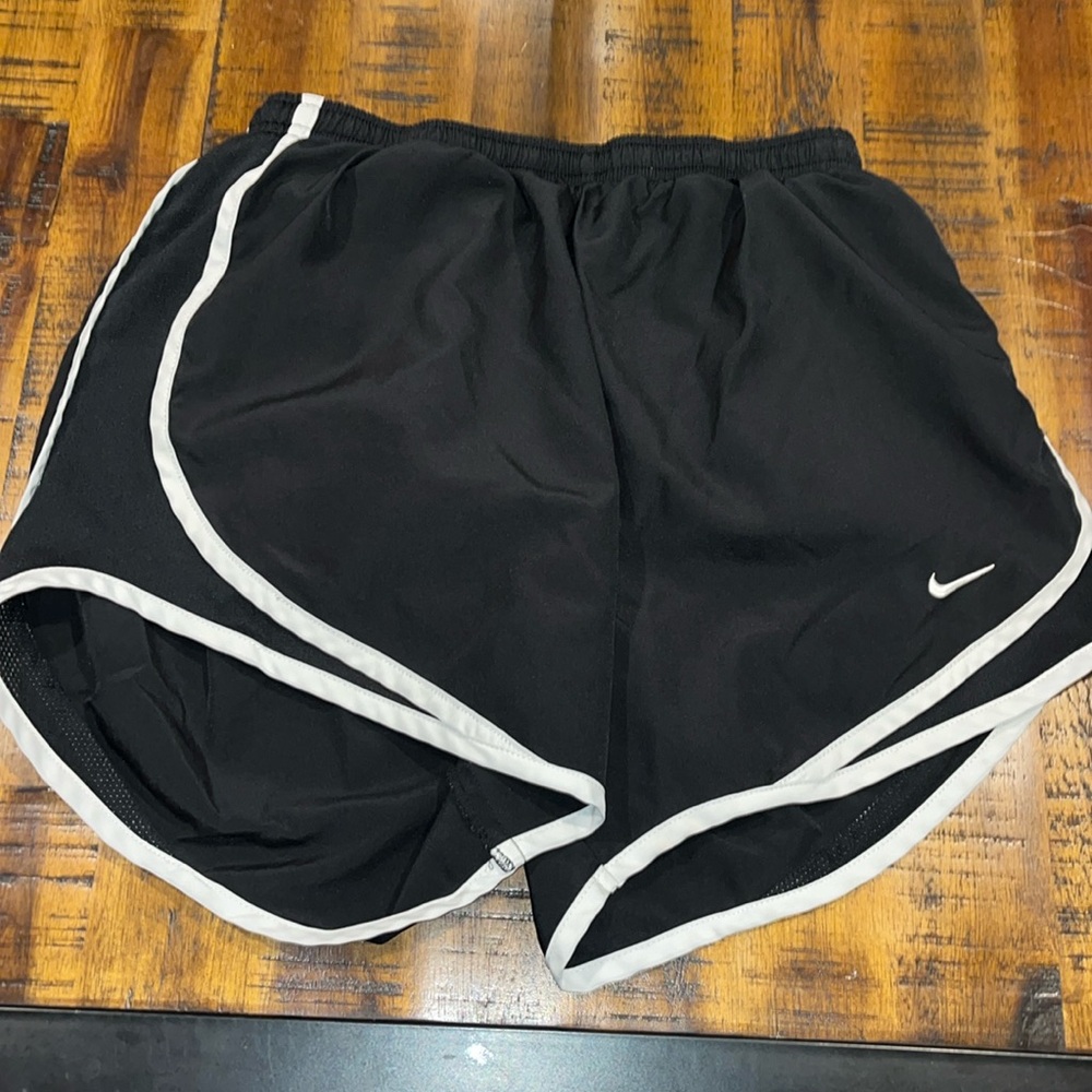 Nike women’s shorts size S
